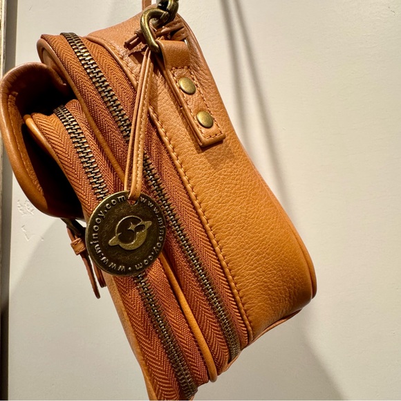 Minooy leather travel crossbody with security zippers - Picture 4 of 11